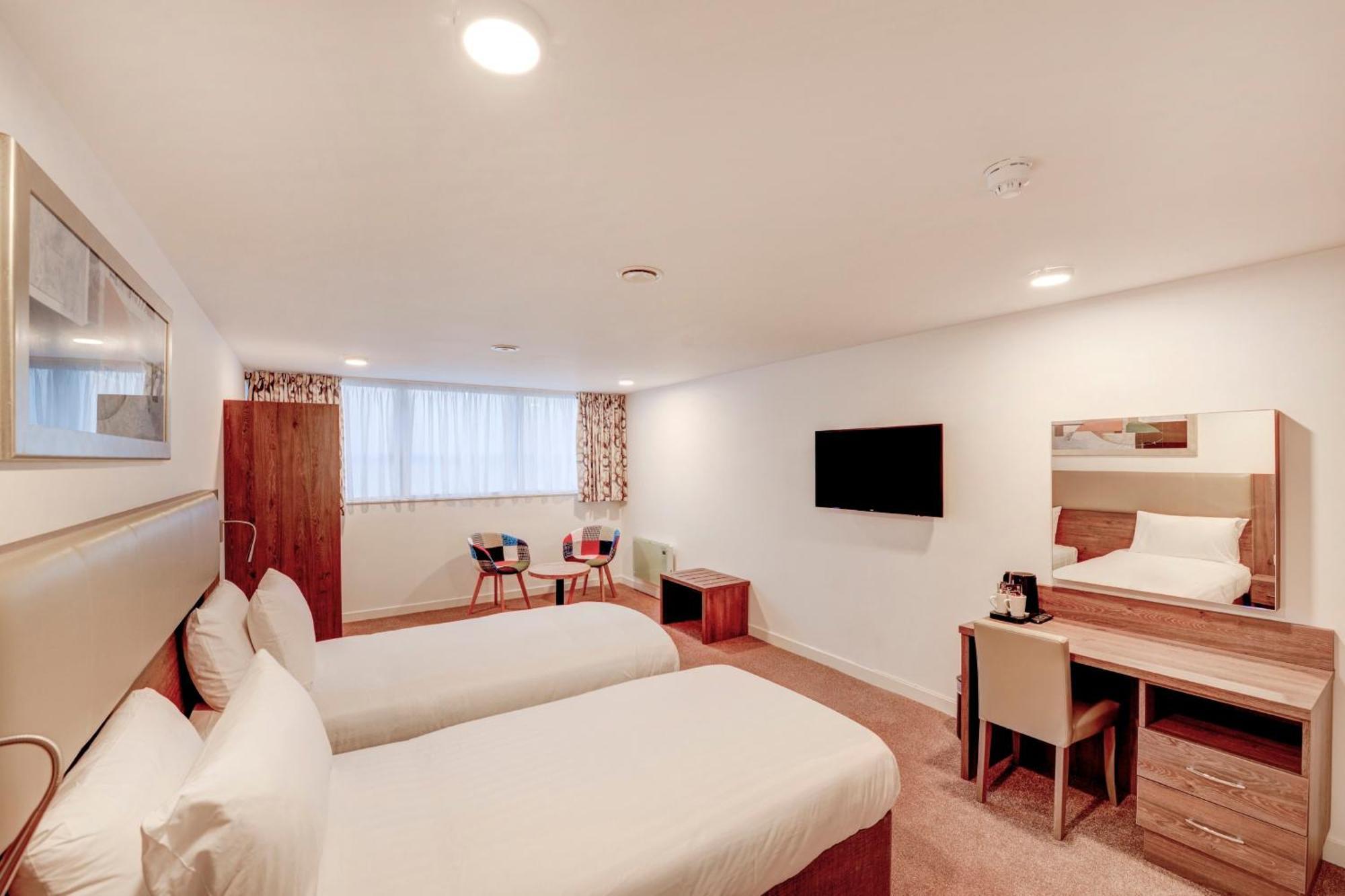 Oyo Plymouth Central Hotel Buitenkant foto