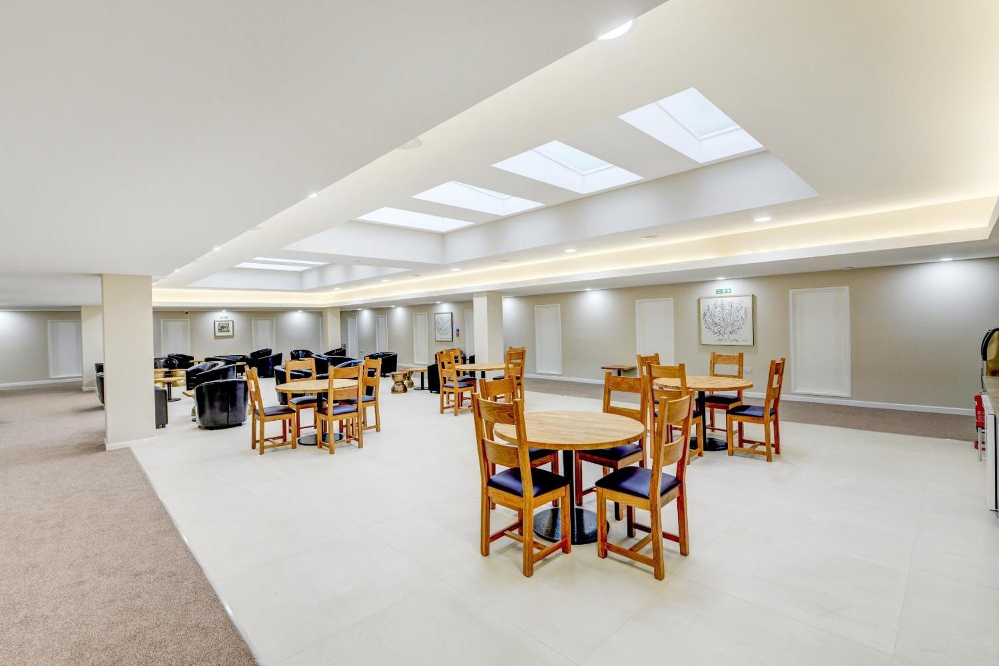 Oyo Plymouth Central Hotel Buitenkant foto