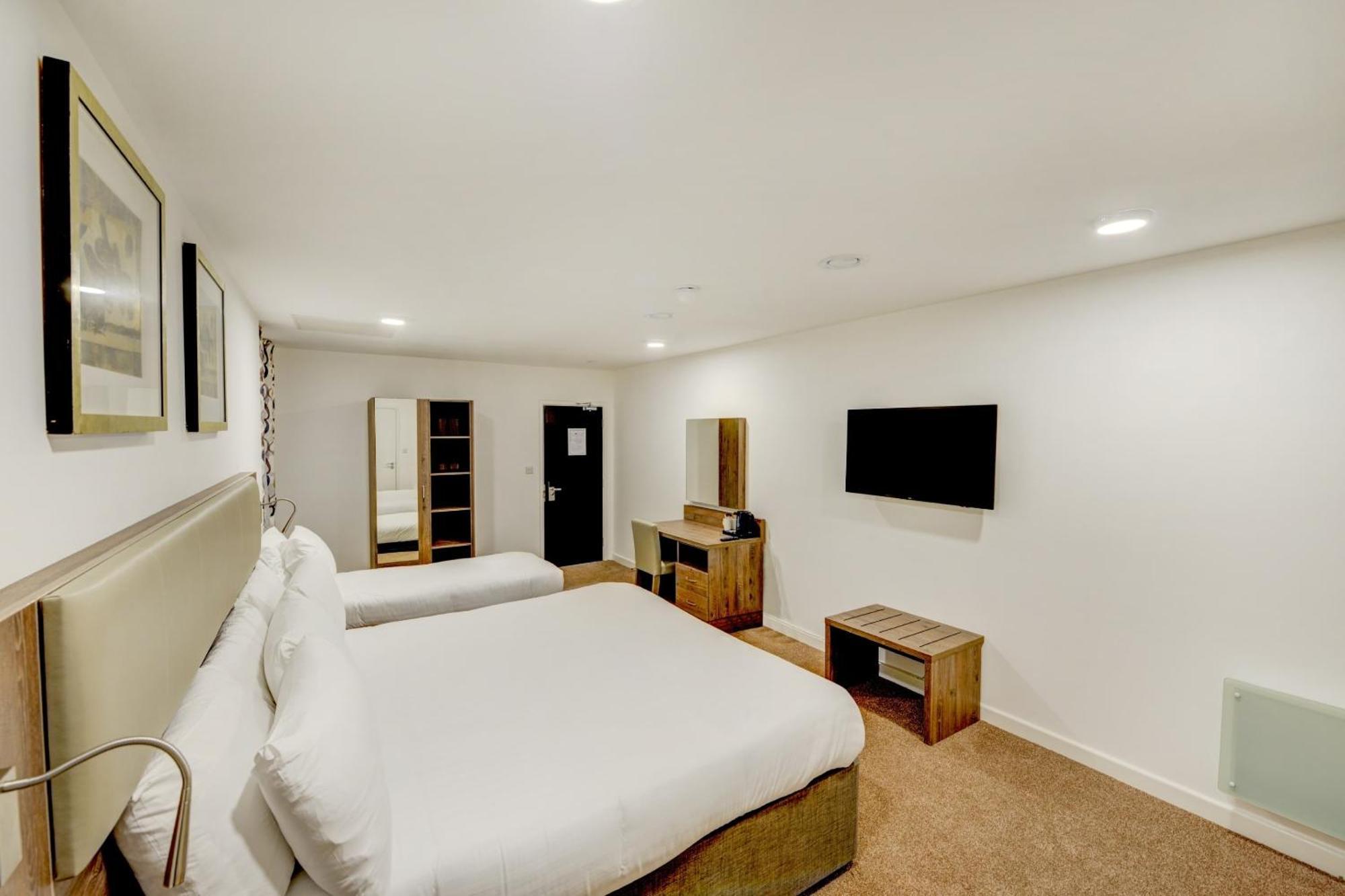 Oyo Plymouth Central Hotel Buitenkant foto